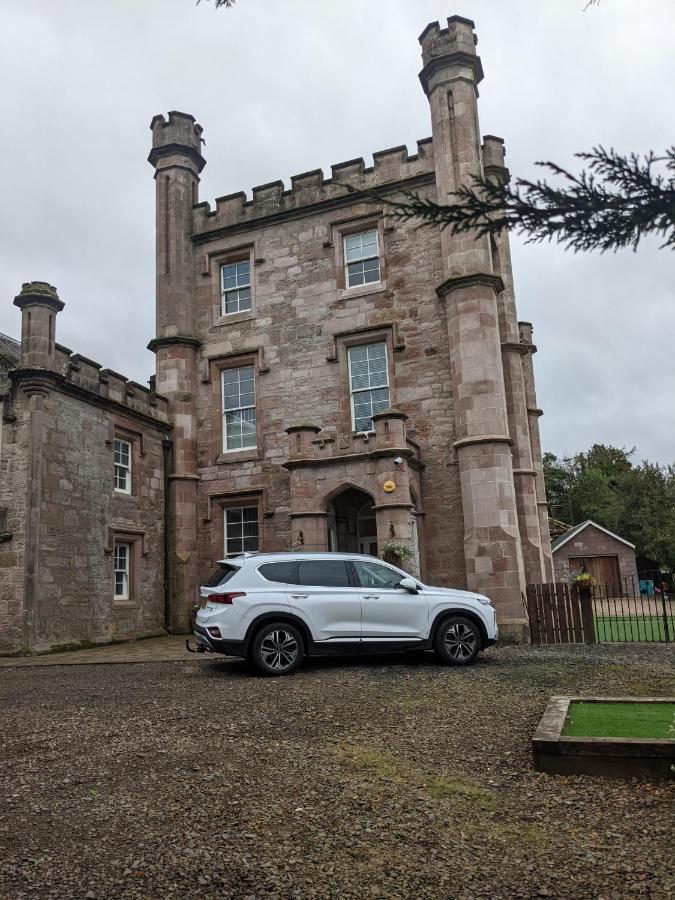 Langhouse Castle Bed And Breakfast Inverkip Extérieur photo