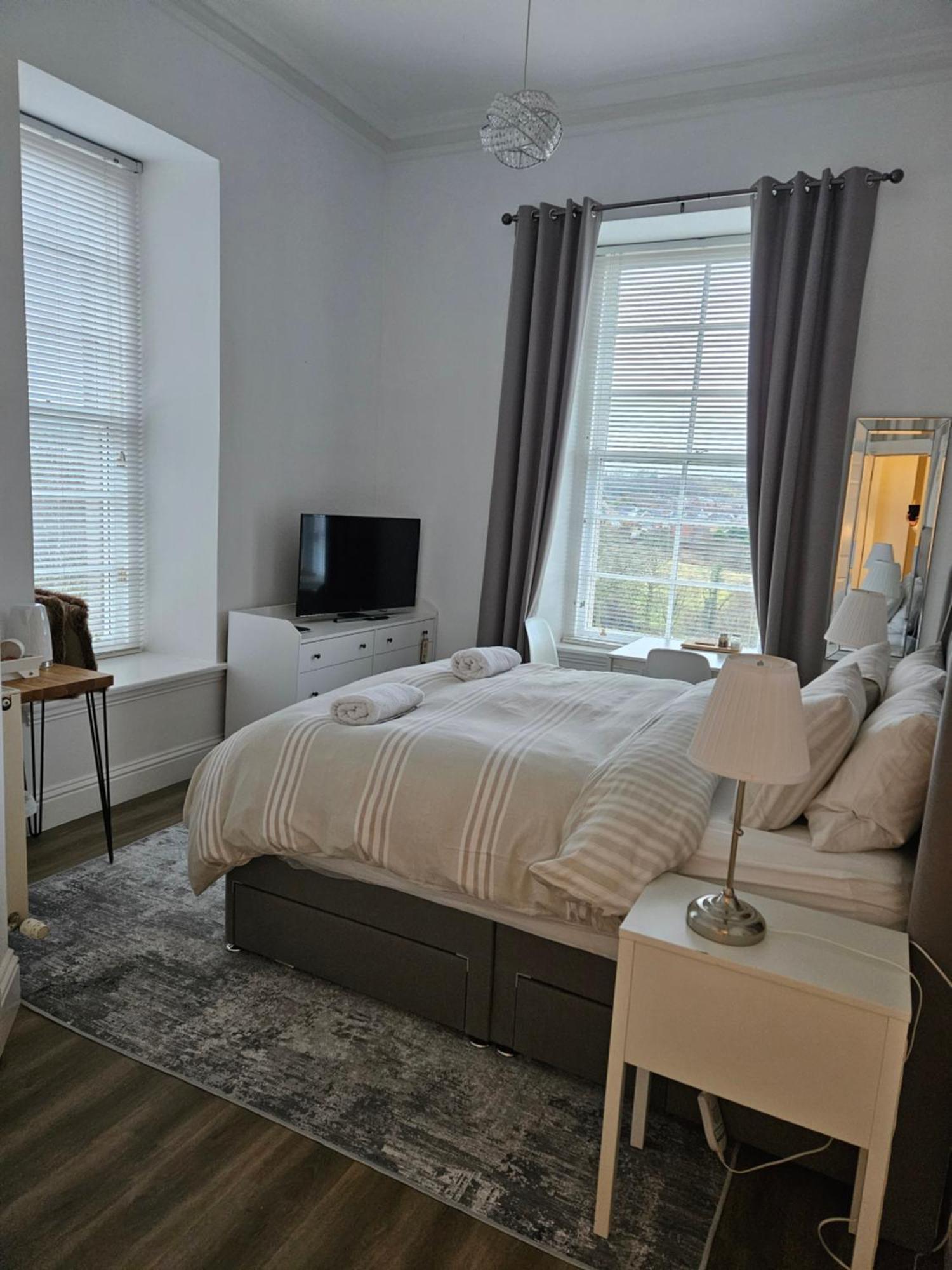 Langhouse Castle Bed And Breakfast Inverkip Extérieur photo